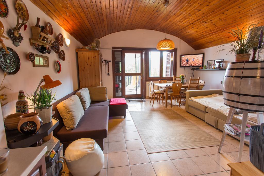 P & P Nyaralo Villa ซิกลีเก็ต ภายนอก รูปภาพ